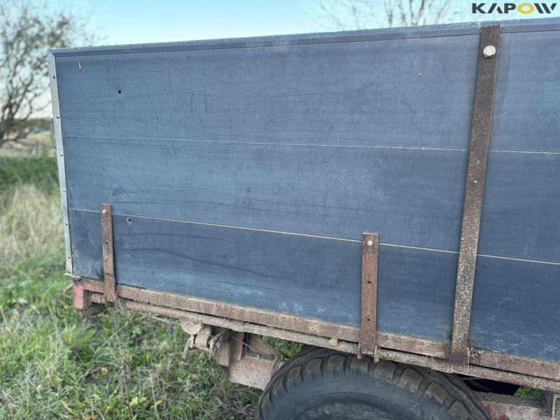 Tipper truck 19