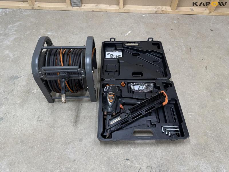 Tjep nail gun and compressed air hose 2