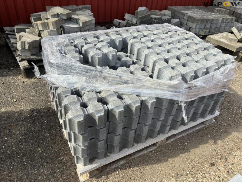 Clear the space of stones and tiles 17