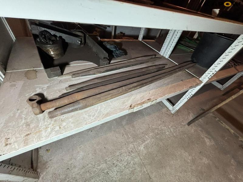 EMPTY THE ROOM 338