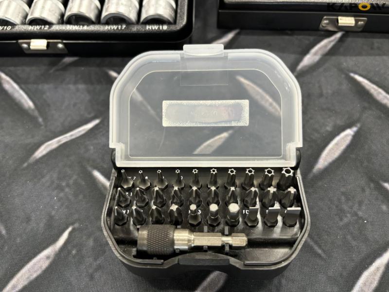 Socket wrench set, toolbox and miscellaneous 5