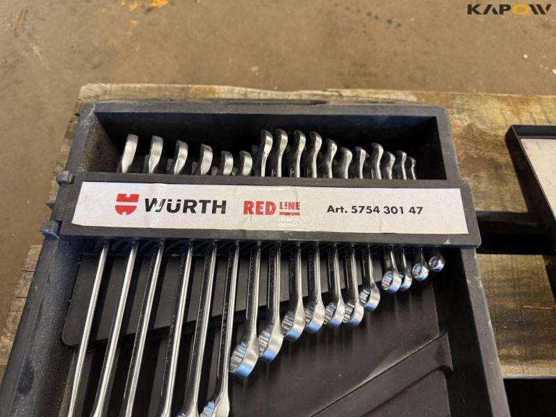 Socket wrench set and combination wrench set 16