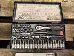 Socket wrench set and combination wrench set 8