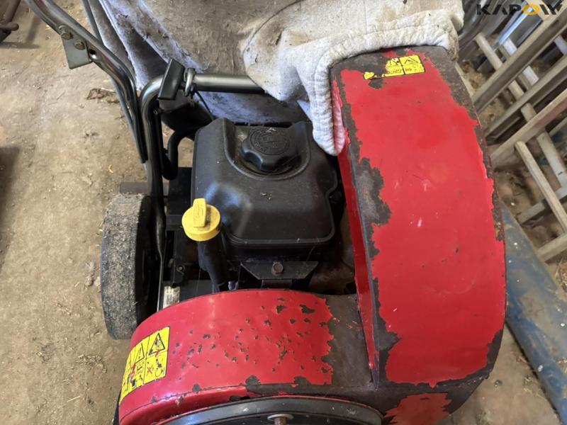 Toro leaf blower 9