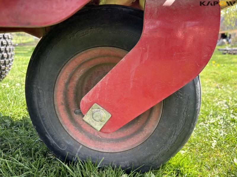 Toro Sand Pro 2040Z bunker rake 12