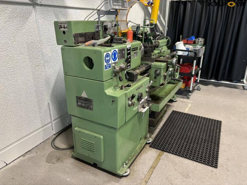 Tos Trencin SN40C lathe 4