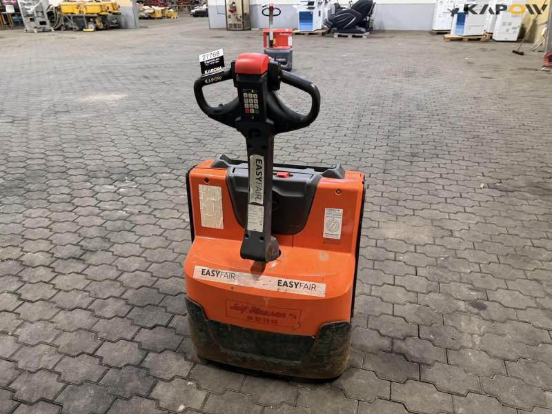 Toyota LWE 160 electric stacker 6