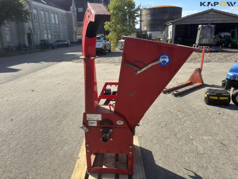 TP 100V woodchipper with a-frame 6