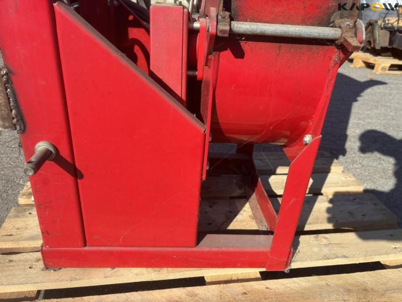 TP 100V woodchipper with a-frame 25