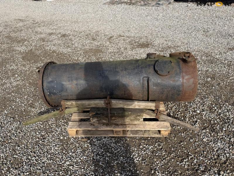 Wood gas generator 8