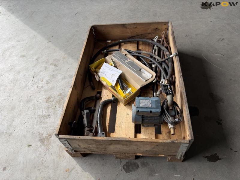 Pulley and oil pump 4