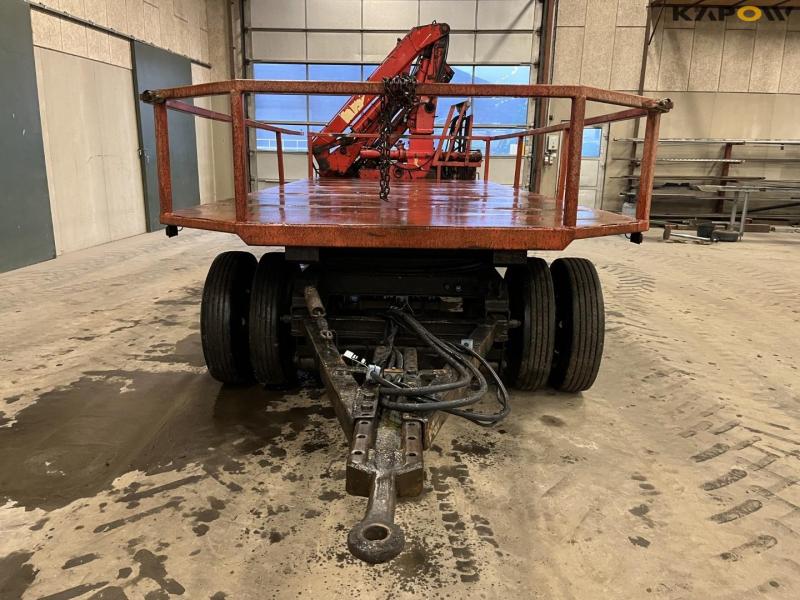 Trailer with crane 2