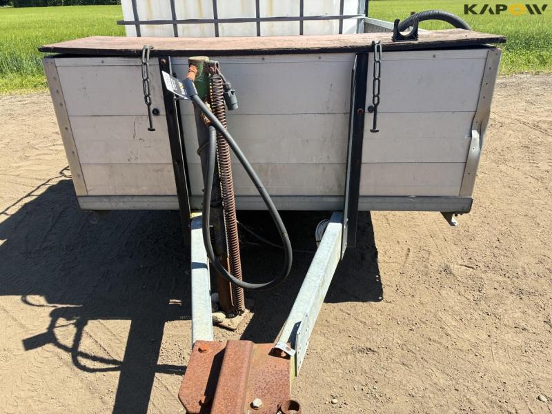 Trailer with water tanks and chemical room 10