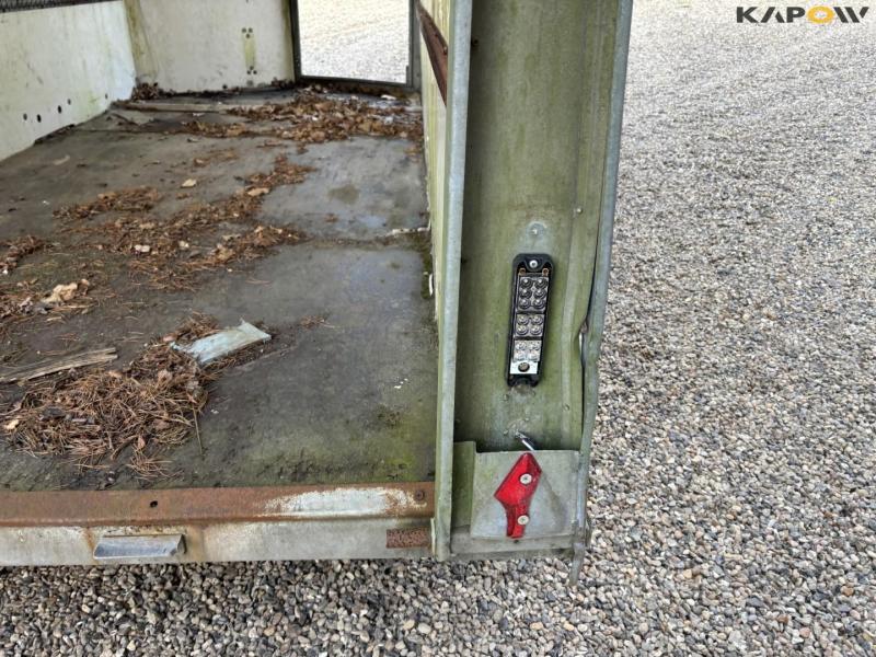 Trailer - Without registration certificate 14