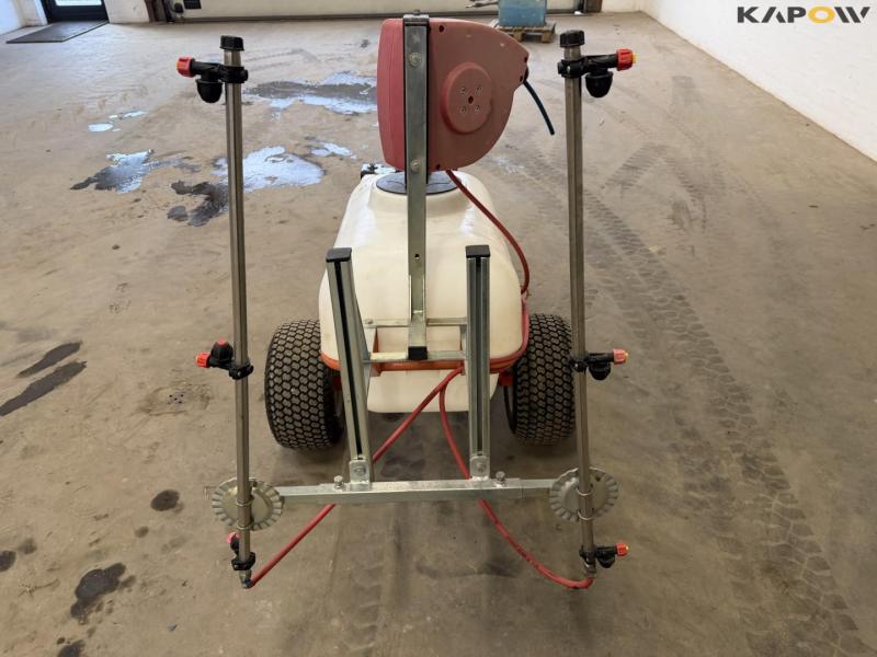 Trailer sprayer with petrol engine 18