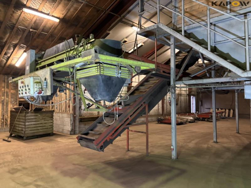 Conveyor belts and distributors 5