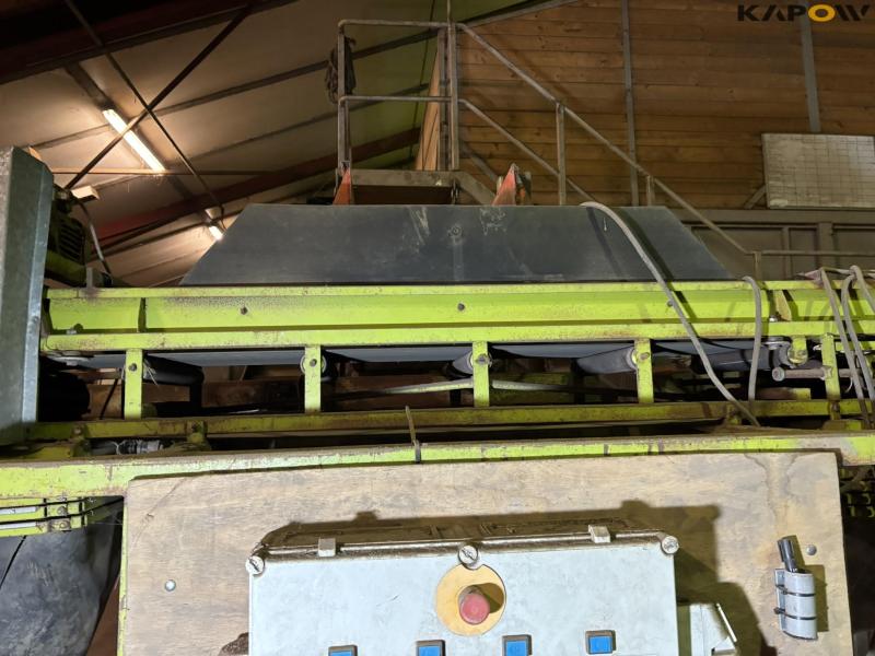 Conveyor belts and distributors 11