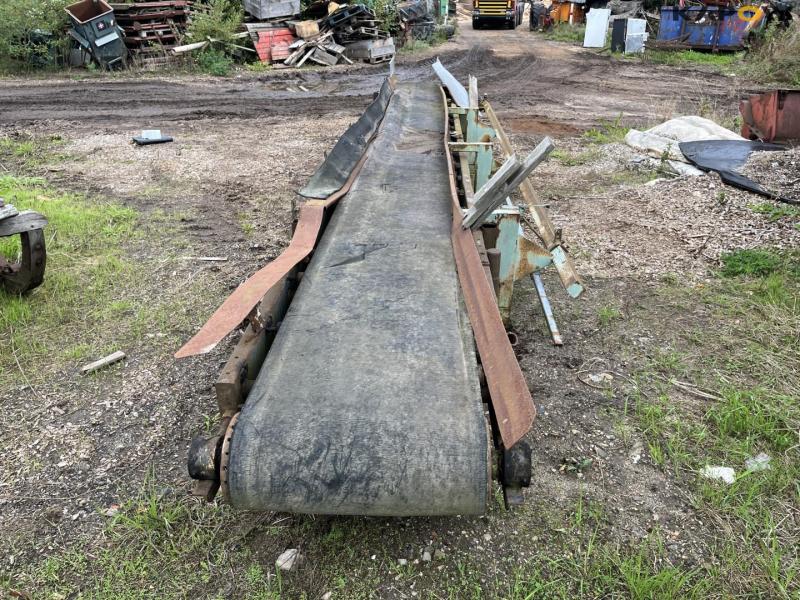 Conveyor belt 22