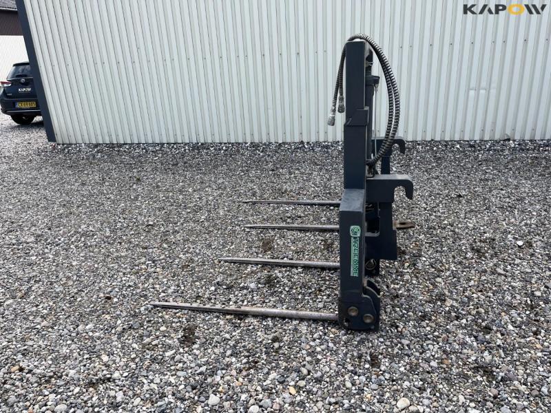 Treemme FBPS.CDC bale spear with Merlo hitch 8