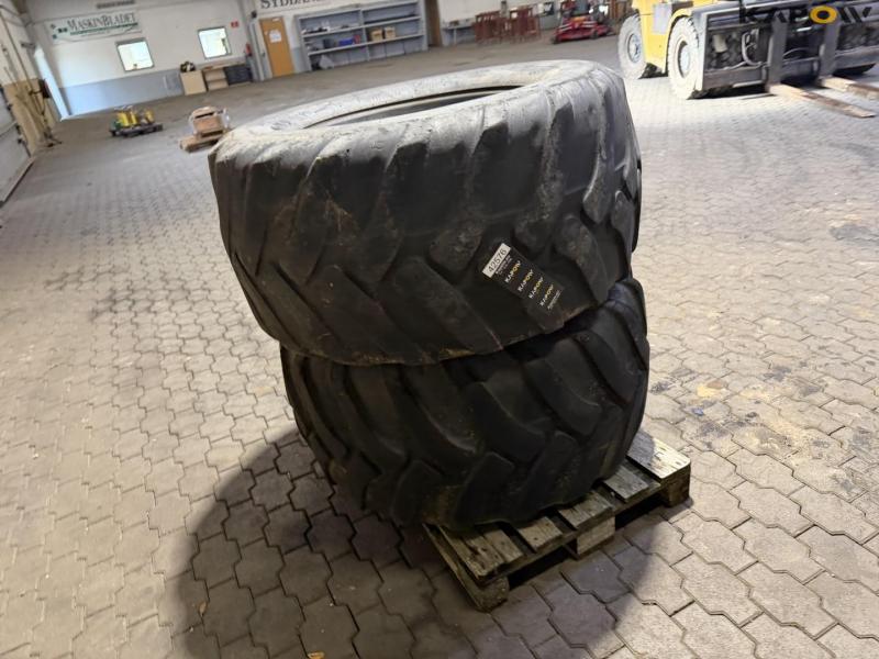 Trelleborg 600/55-26.5 tires 5