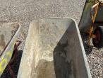 Wheelbarrows and sack trucks 25