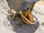 Wheelbarrows and sack carts 13