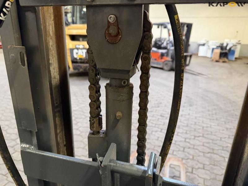 Truck tower for three-point hitch 13