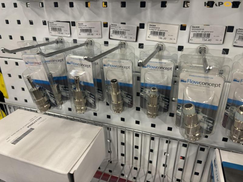 Compressed air accessories and spare parts 18