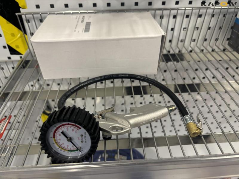 Compressed air accessories and spare parts 25