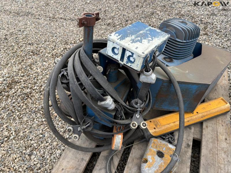 TS column jib crane 2000kg 29