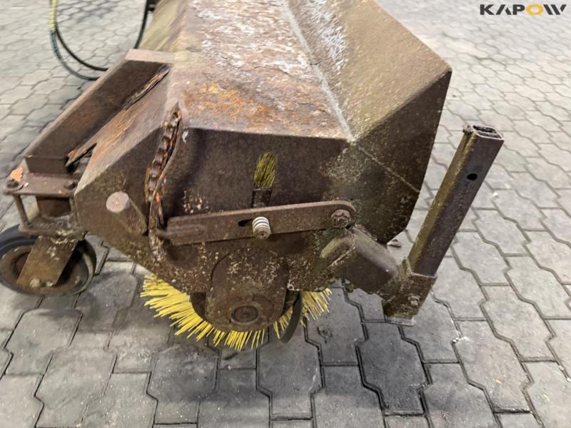 Tuchel sweeps broom with three points 18