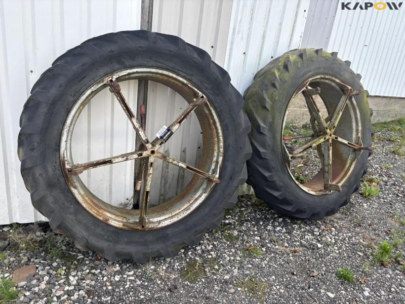 Twin wheels 13.6/12-38 1