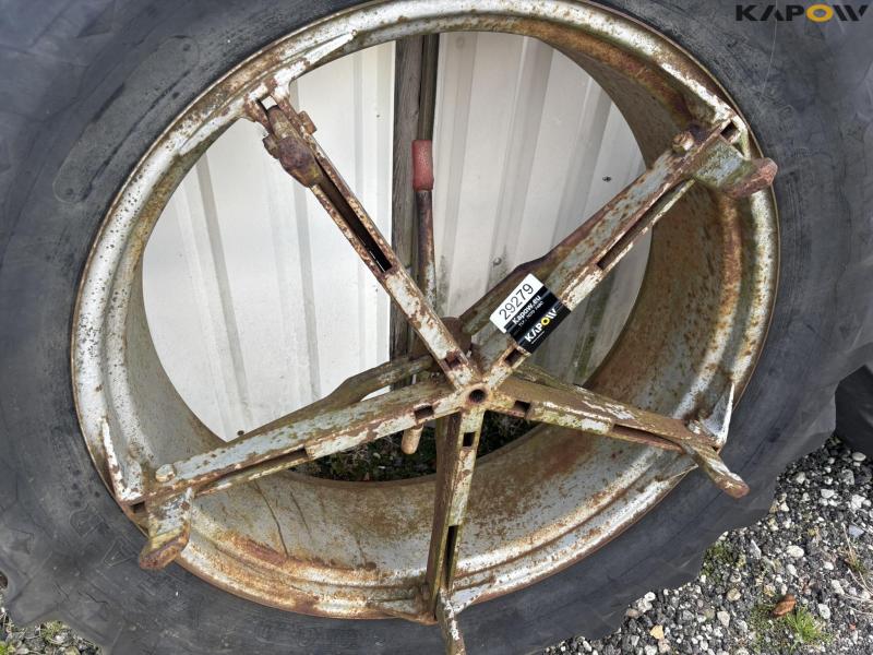 Twin wheels 13.6/12-38 4