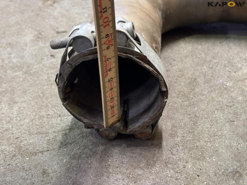 Exhaust pipe 8