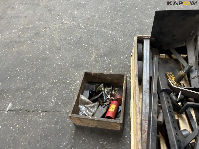 Lifting/support equipment 5