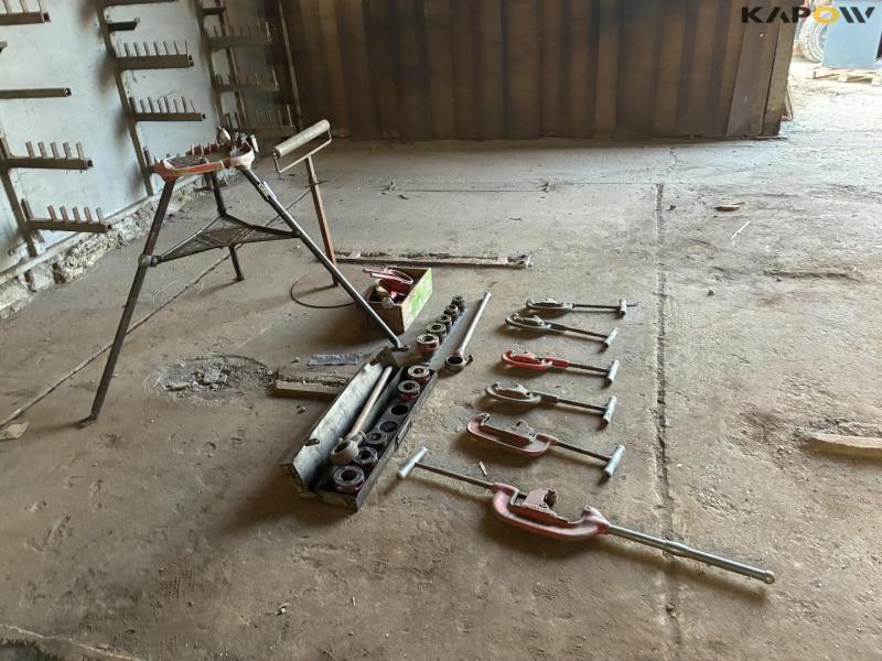 Pipe and thread cutting equipment 2