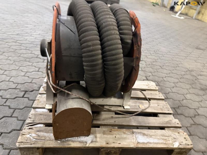 Suction with roll-up 11