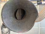 Extraction arm with bracket 4