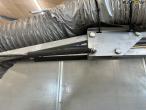 Extraction arm with bracket 7