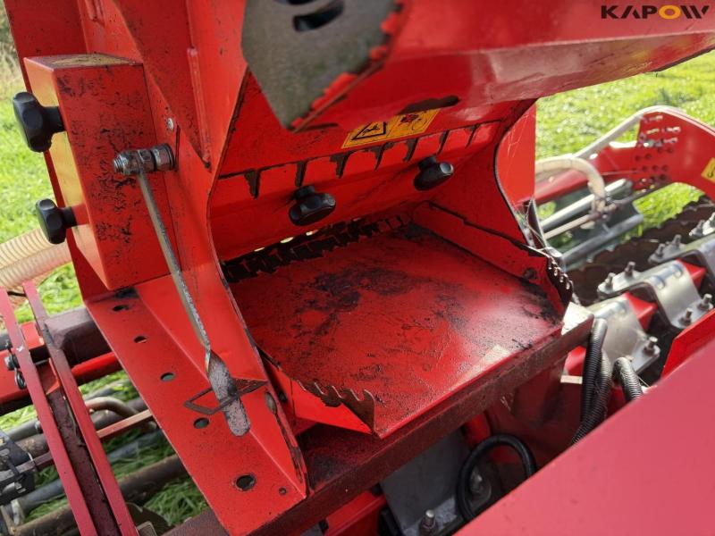 Unia Ares L4 disc harrow with seed box 23