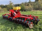 Unia Ares L4 disc harrow with seed box 1