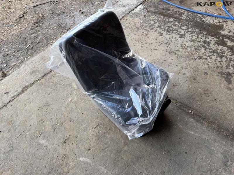 Universal seat 3