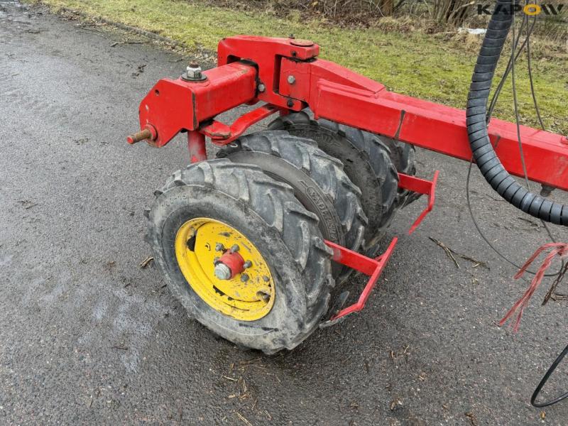 Väderstad Rapid 300C super XL seed drill 9