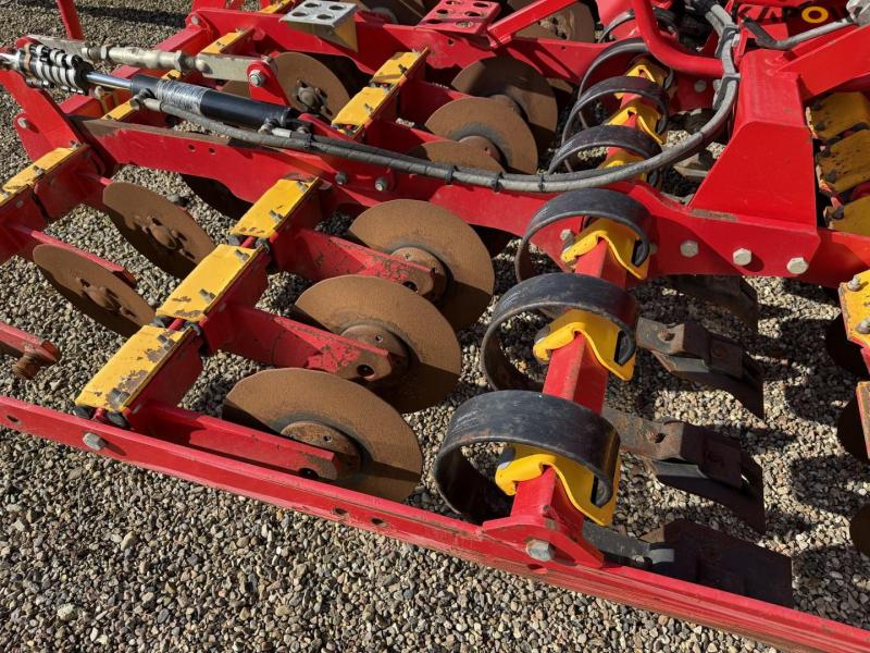 Väderstad Rapid 400C seed drill 13