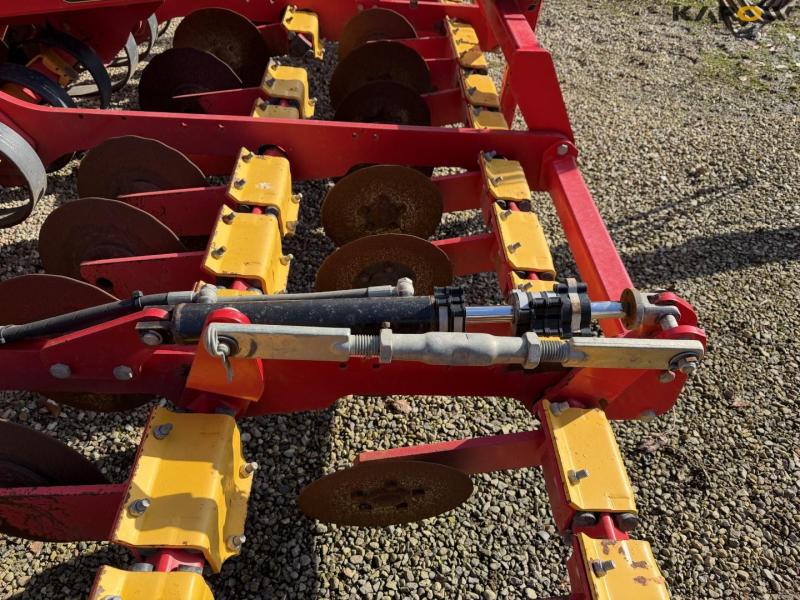 Väderstad Rapid 400C seed drill 21