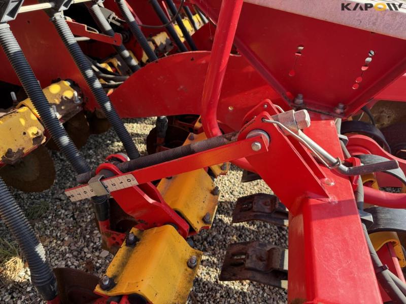 Väderstad Rapid 400C seed drill 29