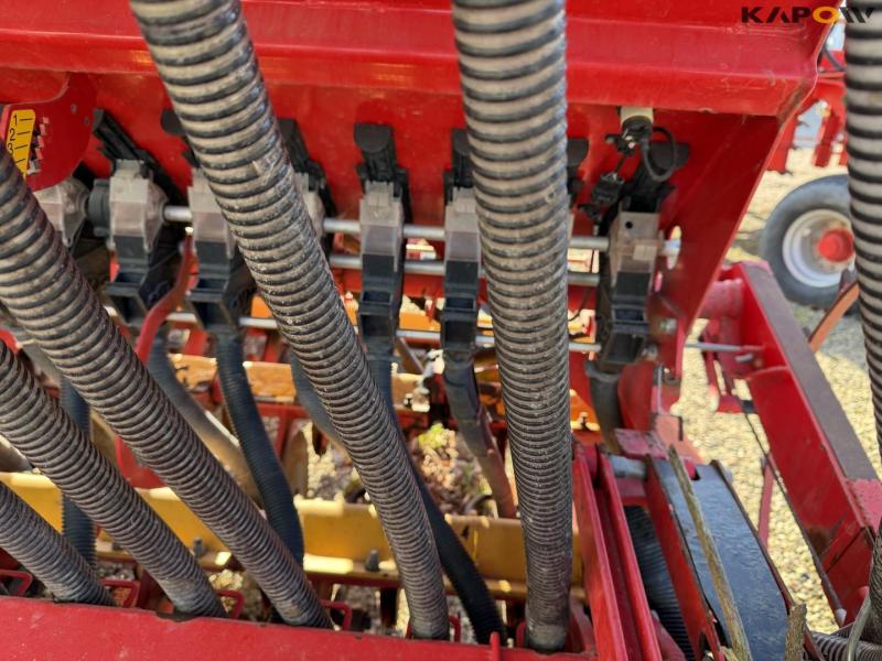 Väderstad Rapid 400C seed drill 31