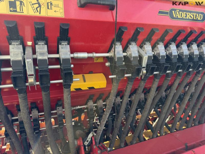 Väderstad Rapid 400C seed drill 34