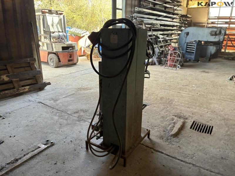 V. Løwener N302 spot welder 3