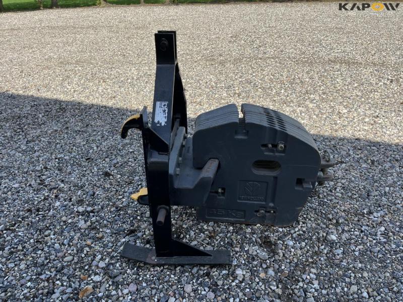 Weight block for SMS hitch 4